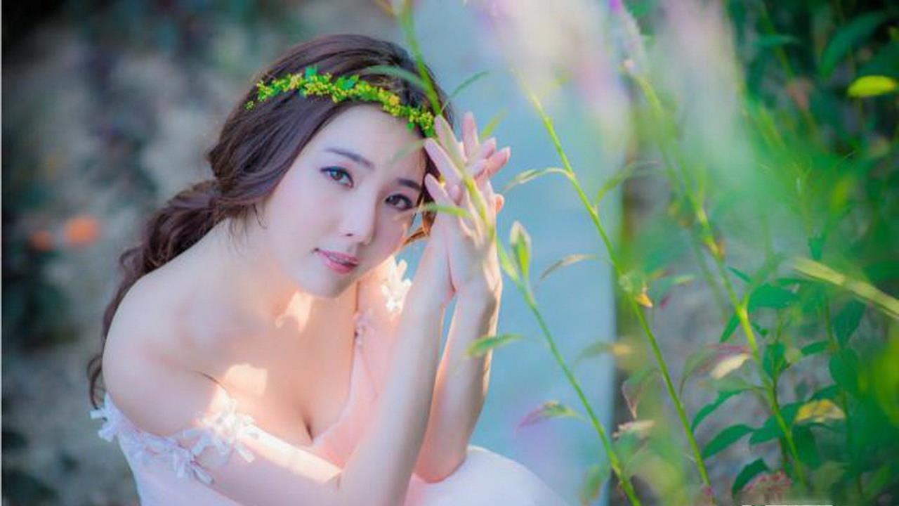 小早川玲子:  一位独特艺人的背后故事